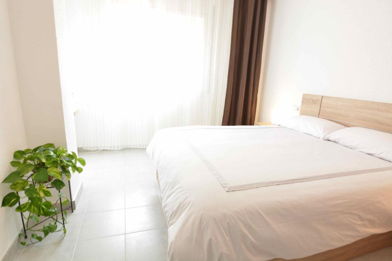 Reus Bedrooms 2 Habitaciones Con Bano Privado, Sin Cocina Eksteriør billede